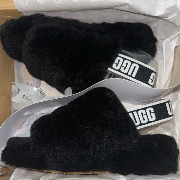 UGG Shoes - New UGG Fluff Yeah Slides - Women’s size 5